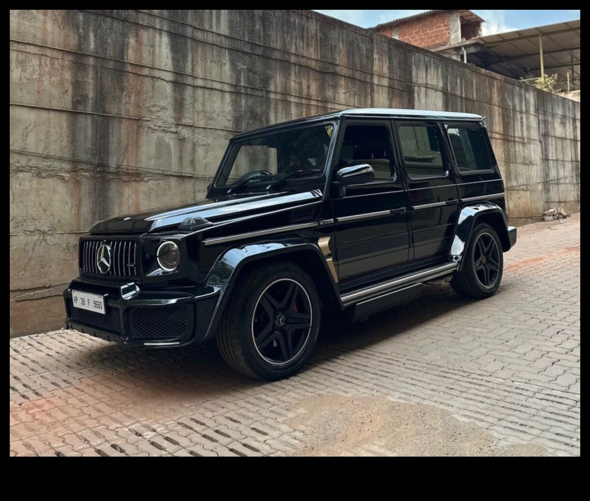 Braukšana ar klasiku: seno luksusa automašīnu mūžīgais valdzinājums