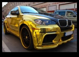 Amatniecības ekskluzivitāte: luksusa automašīnu ražošanas māksla