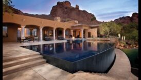 Pārdomu baseini: spoguļattēls skaistums pilsētas telpās